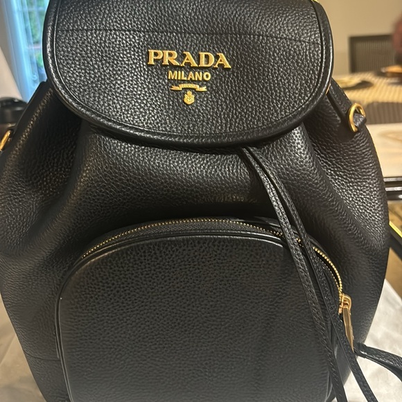 Prada nero leather back pack. - Picture 3 of 5